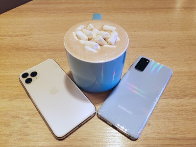 Xiaomi   Apple   