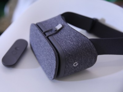 Google Daydream View      