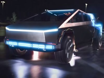  DeLorean  Cybertruck   