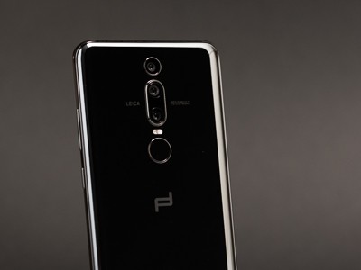  Porsche Design Huawei Mate RS:  