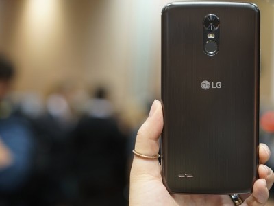  LG K10 2017     