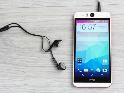  HTC Desire Eye:  