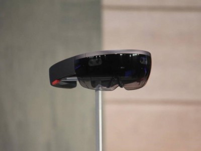 Microsoft HoloLens    Intel Cherry Trail