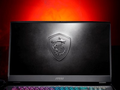 MSI    Titan GT77  Core 12-     175 