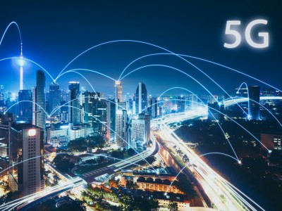 Qualcomm:   5G   