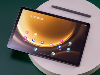  Samsung Galaxy Tab S9 FE:    iPad