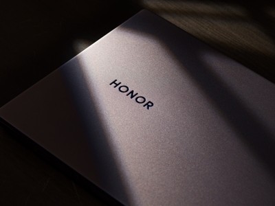   Honor MagicBook 15.    