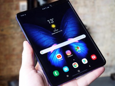    .      Samsung Galaxy Fold 2