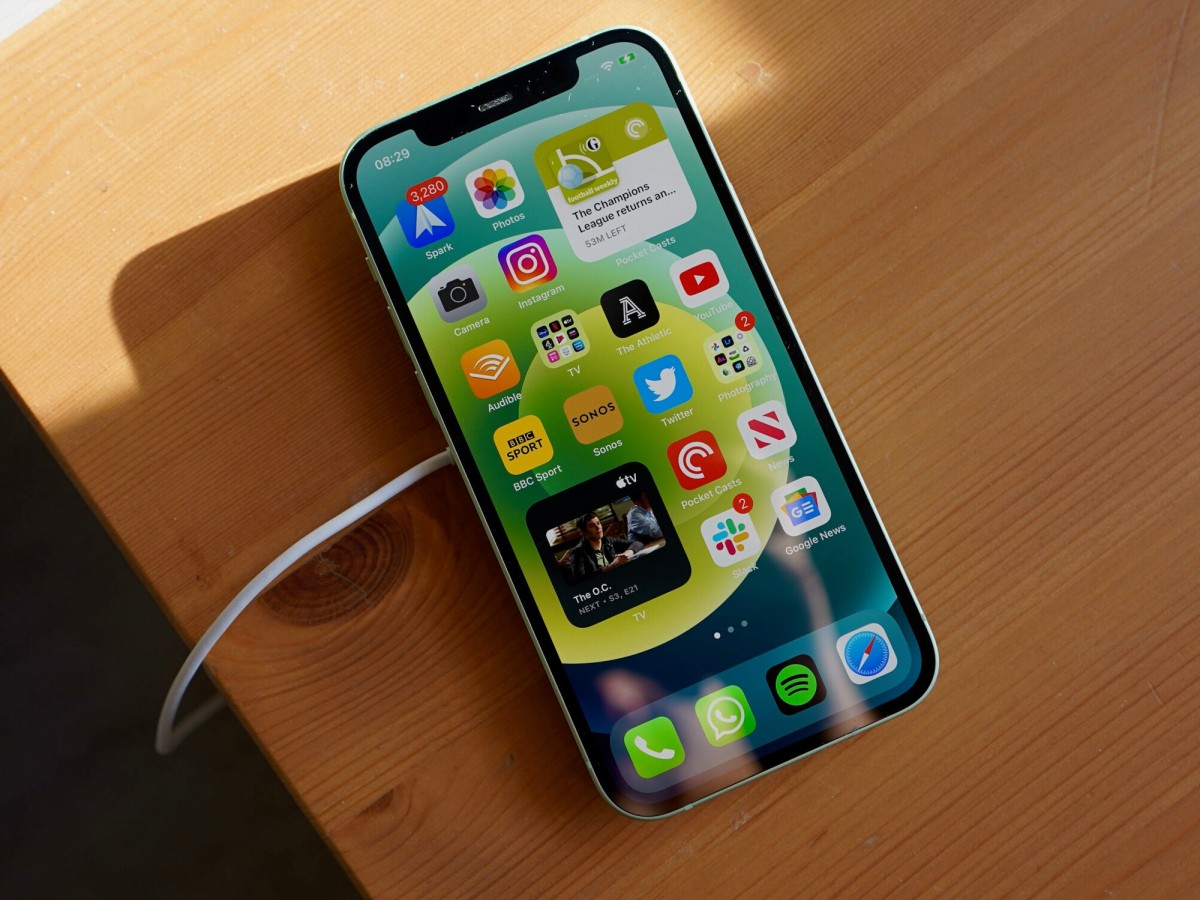 iPhone SE 4 Apple Watch SE 3 4PDA