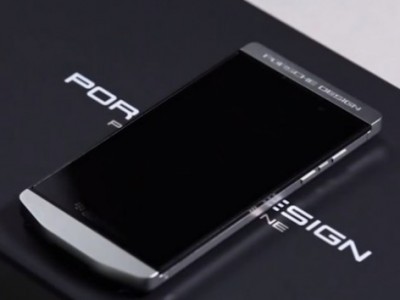   BlackBerry Porsche Design P9983    BlackBerry OS 10.3