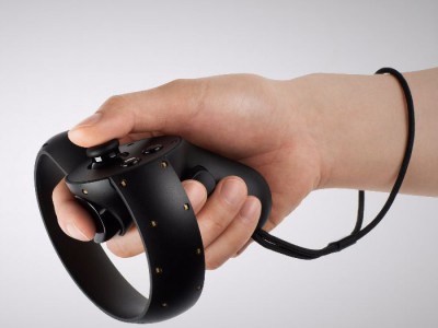  30     Oculus Touch   