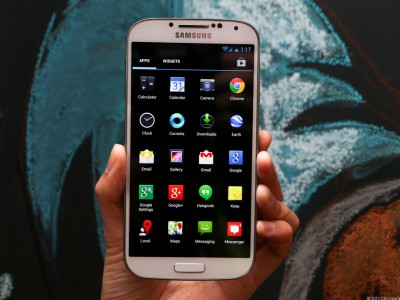 Samsung Galaxy S4 GPE    Google Play Store