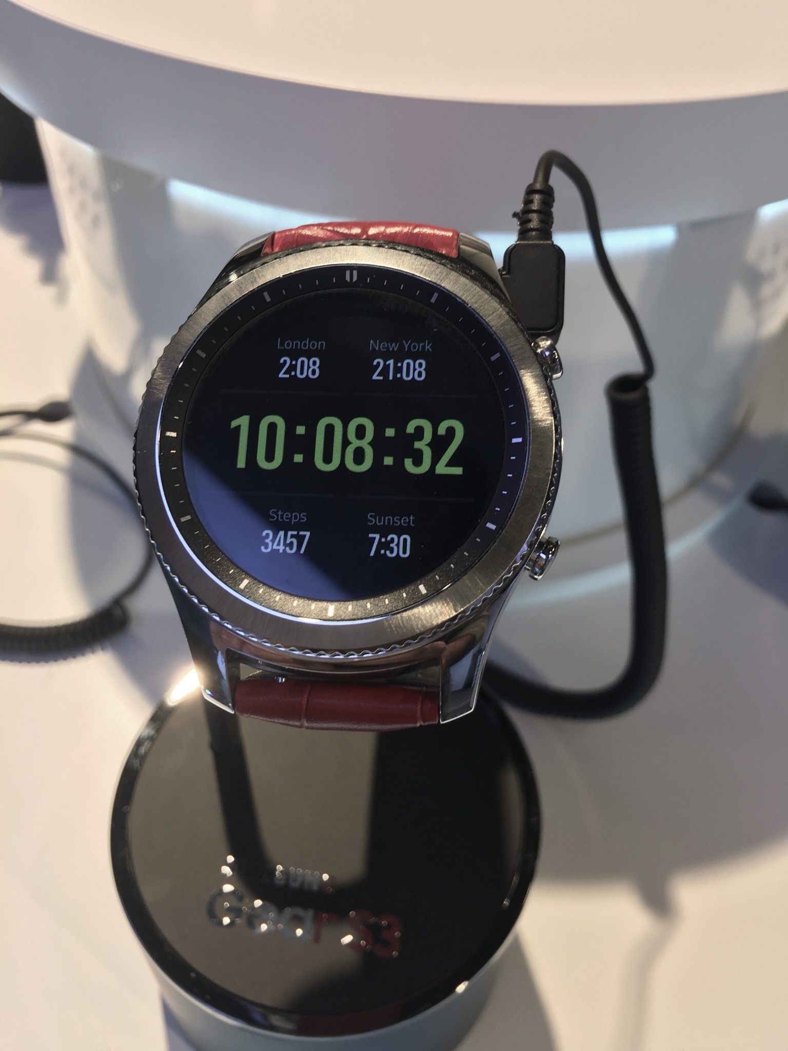 Samsung Gear S3 дебютировали в России - 4PDA