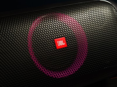  JBL PartyBox On-The-Go: ,    