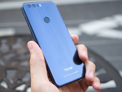  Honor 8  Android 7.0 Nougat