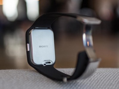 Sony SmartWatch 3    Google Play Store