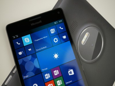  Microsoft Lumia 950 XL:  