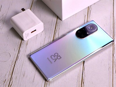   HUAWEI Nova 8:    