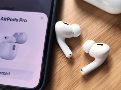 Apple  AirPods  -