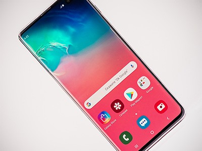  Samsung Galaxy S10+:    