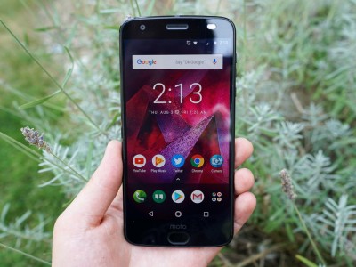 Moto Z2 Force  JerryRigEverything:     ?