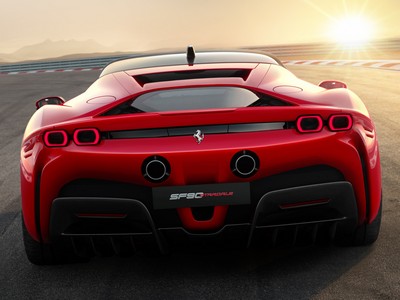 Ferrari SF90 Stradale        