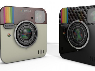 Polaroid    Socialmatic Camera