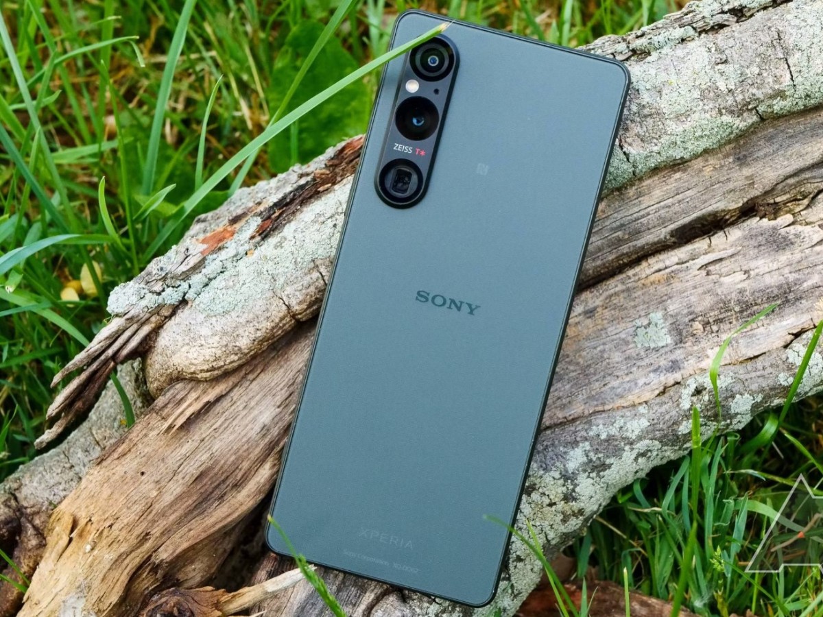 Разборка Sony Xperia 1 V показала сложность его ремонта [ВИДЕО] - 4PDA