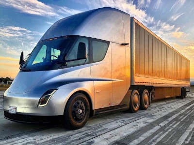 Tesla     Semi    