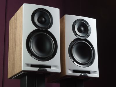  ELAC Uni-Fi Reference UBR62:     