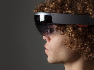 10 ,     Microsoft HoloLens