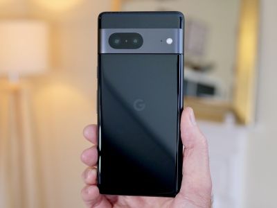      Google Pixel 7a  Pixel Fold