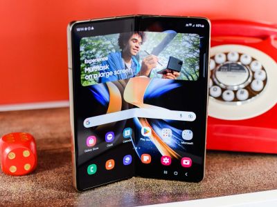  Samsung Galaxy Z Fold4    []