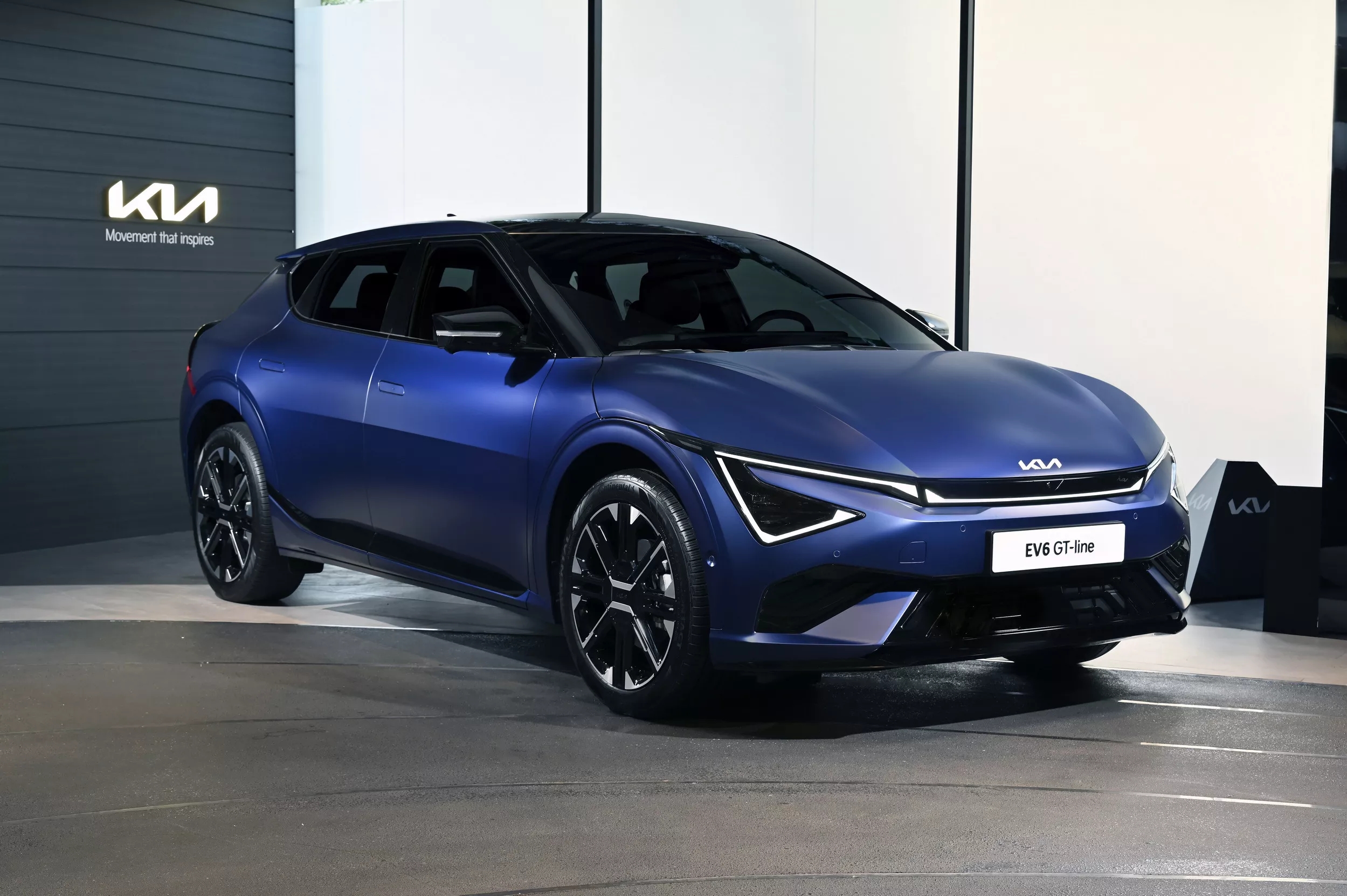 Kia представила обновлённый электромобиль EV6 с увеличенным запасом хода и  сканером отпечатков - 4PDA