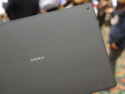 Sony Xperia Z4 Tablet  2K-  "" 