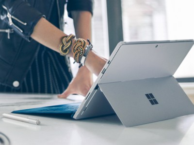 Microsoft Surface Pro 5     Windows-  ARM-