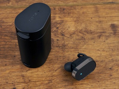  Sony Xperia Ear:  