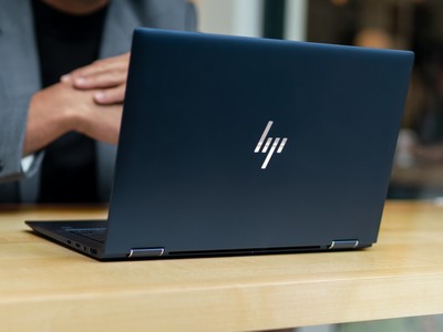 HP        Elite Dragonfly