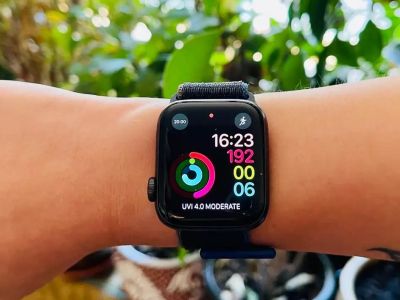 : Apple Watch Series 7      