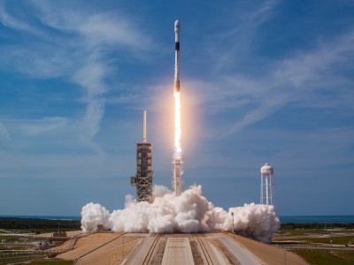 SpaceX  - Falcon 9    []