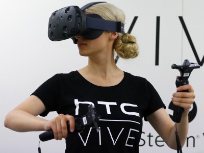 HTC Vive        Oculus Rift