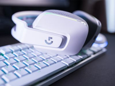 Logitech KDA G733:    3D-     JD