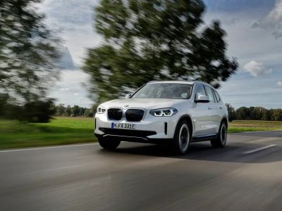 BMW    iX3    460 