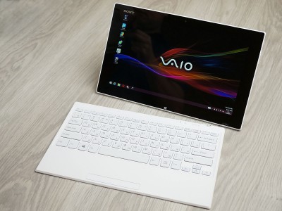 :  Sony VAIO Tap 11 SVT1122M2R.   Windows 8