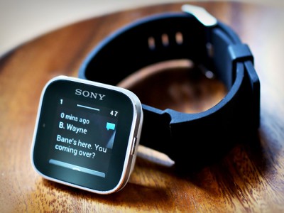 Sony    ""   Android Wear