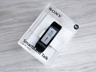  Sony SmartBand Talk SWR30:    