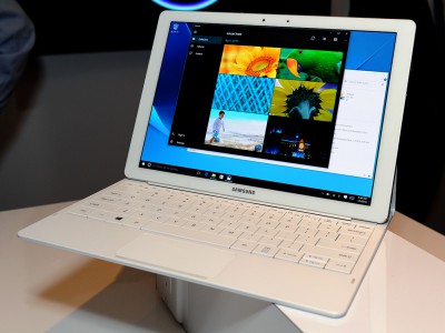 Samsung Galaxy TabPro S    Surface Pro 4