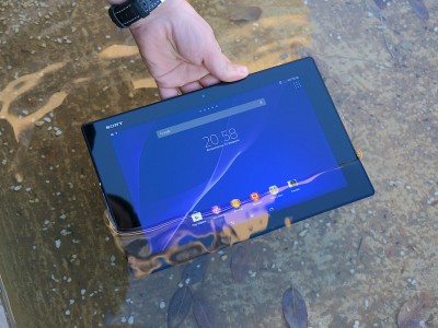  Sony Xperia Z2 Tablet:  