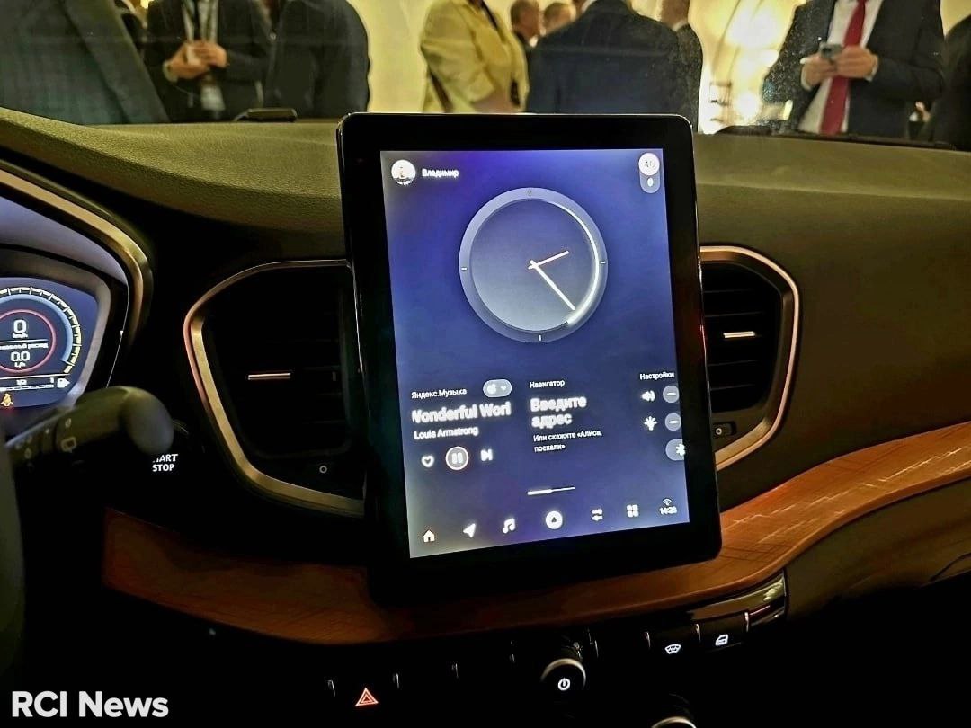 Все возможности цифровой панели LADA Vesta NG показали «вживую» [ФОТО] -  4PDA