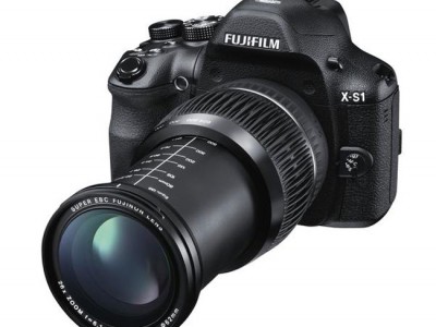 Fujifilm X-S1:  